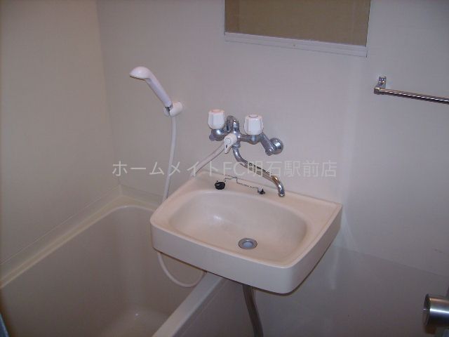 YKハイツ松の内の風呂写真