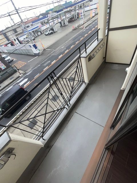 【和歌山市加納のマンションのバルコニー】