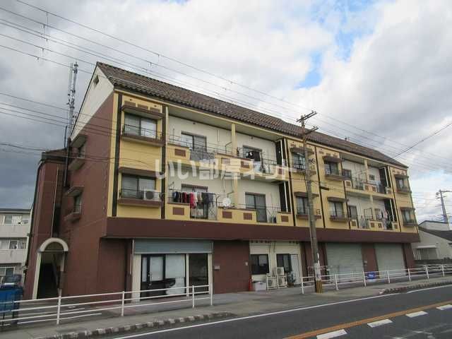 和歌山市加納のマンションの建物外観