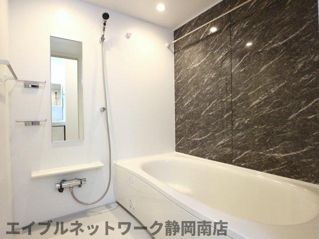 バス・シャワールーム　お風呂です