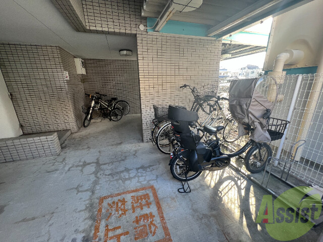 【尼崎市大庄北のマンションの駐車場】