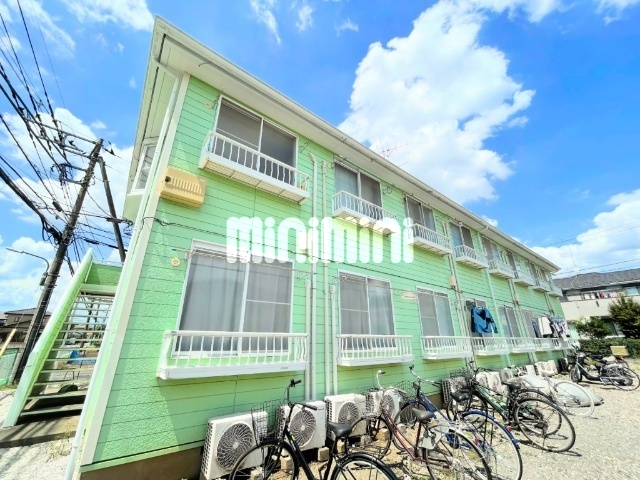 建物外観　爽やかなグリーンの外観