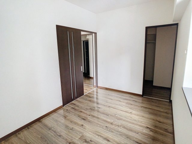 居室・リビング　６０２号室の写真使用しています