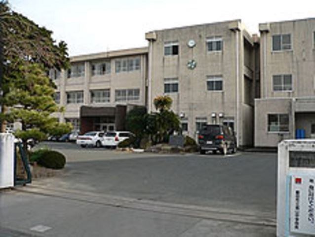 中学校　静岡市立城山中学校（中学校）まで844m