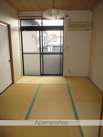 K&RIの居間写真