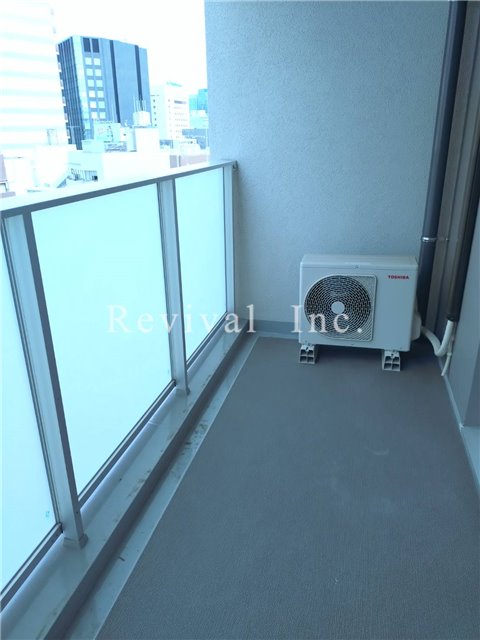 バルコニー　広々したバルコニーでございます