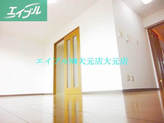 居室・リビング　リビング