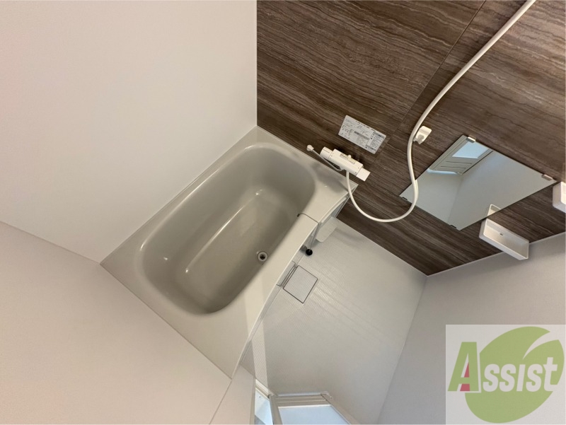 バス・シャワールーム　お風呂になります。一日の疲れを癒してくださいね。