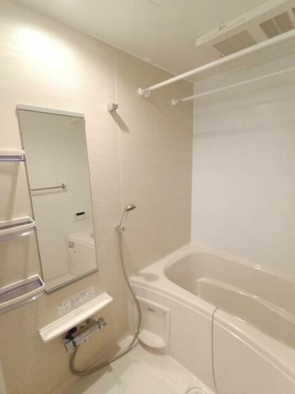 バス・シャワールーム　※類似間取りの別部屋参考写真です