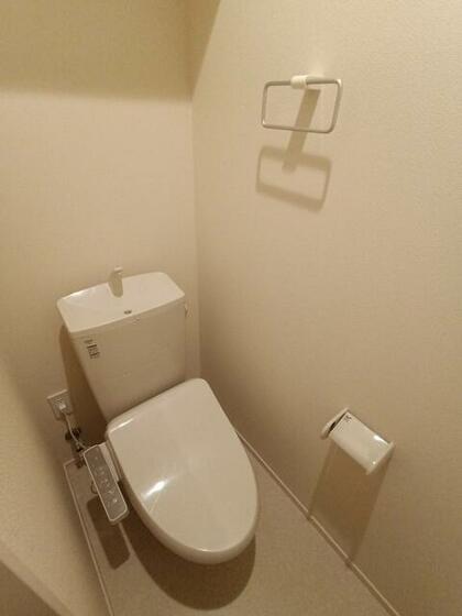 トイレ　※類似間取りの別部屋参考写真です