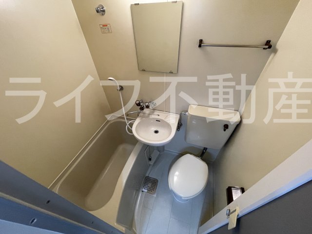 バス・シャワールーム　お風呂です