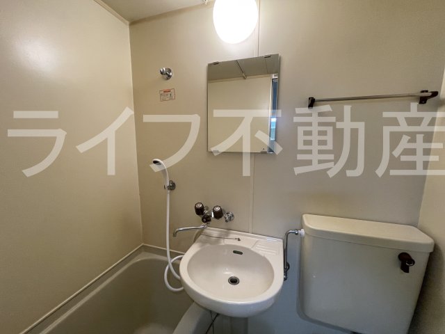 洗面設備　独立洗面台で身支度をすべて済ませてしまいましょう