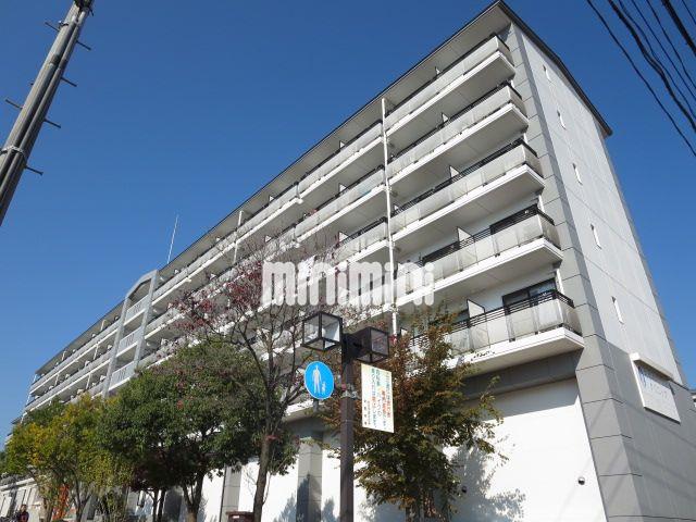 建物外観　泉中央駅まで徒歩４分の立地です。