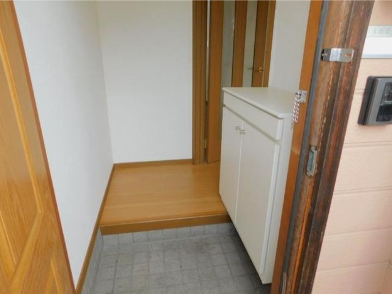 玄関　図面と現状に相違がある場合には現状を優先