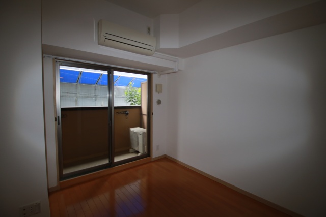 居室・リビング　※別室の参考写真の為、現況優先です。