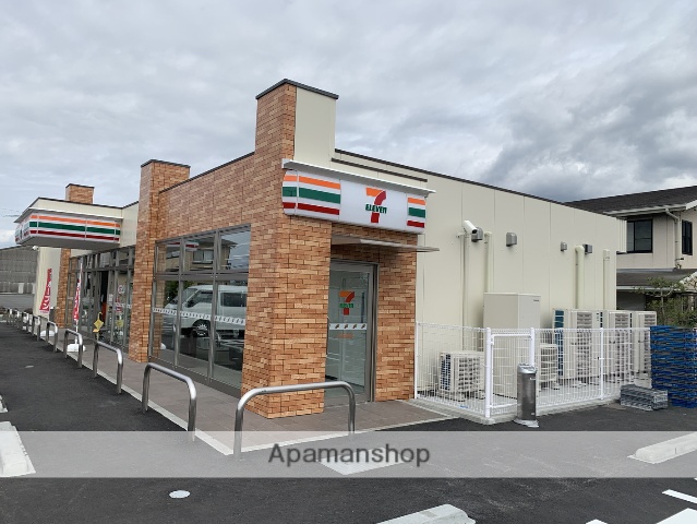 コンビニ　セブンイレブン（コンビニ）まで1104m