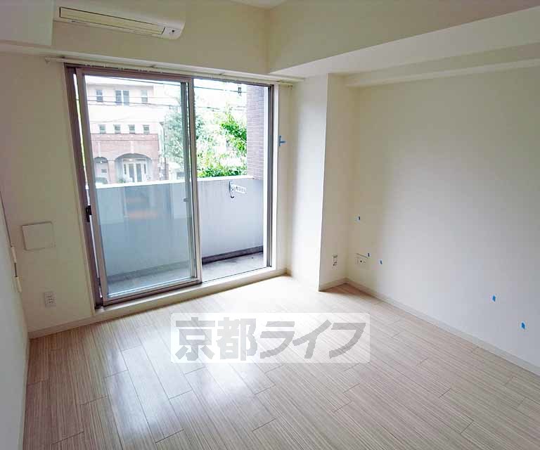 居室・リビング　きれいなお部屋です