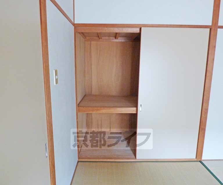 収納　広々とした収納です。