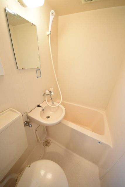 バス・シャワールーム　★お部屋探しはタウンハウジング高幡不動店まで★