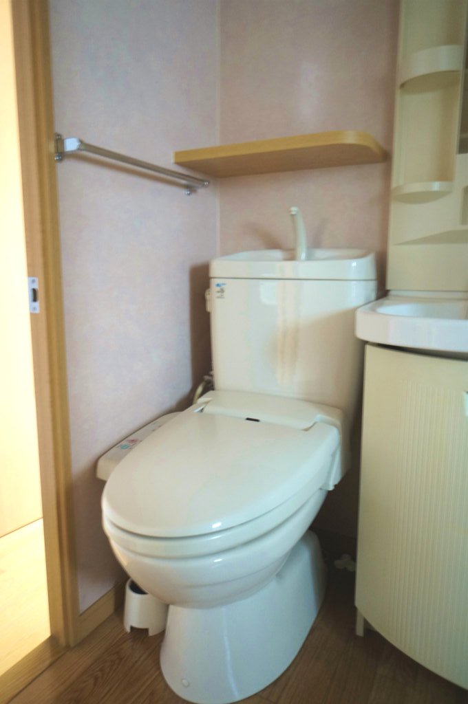 トイレ　別部屋の写真です