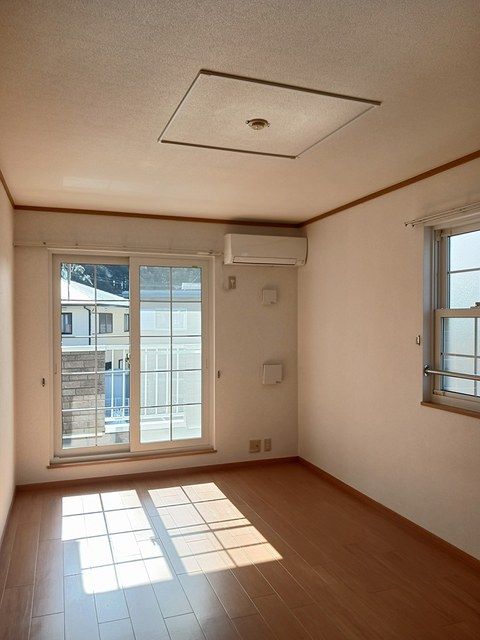 天竜浜名湖鉄道 円田駅 徒歩29分 2階建 築22年の居間写真
