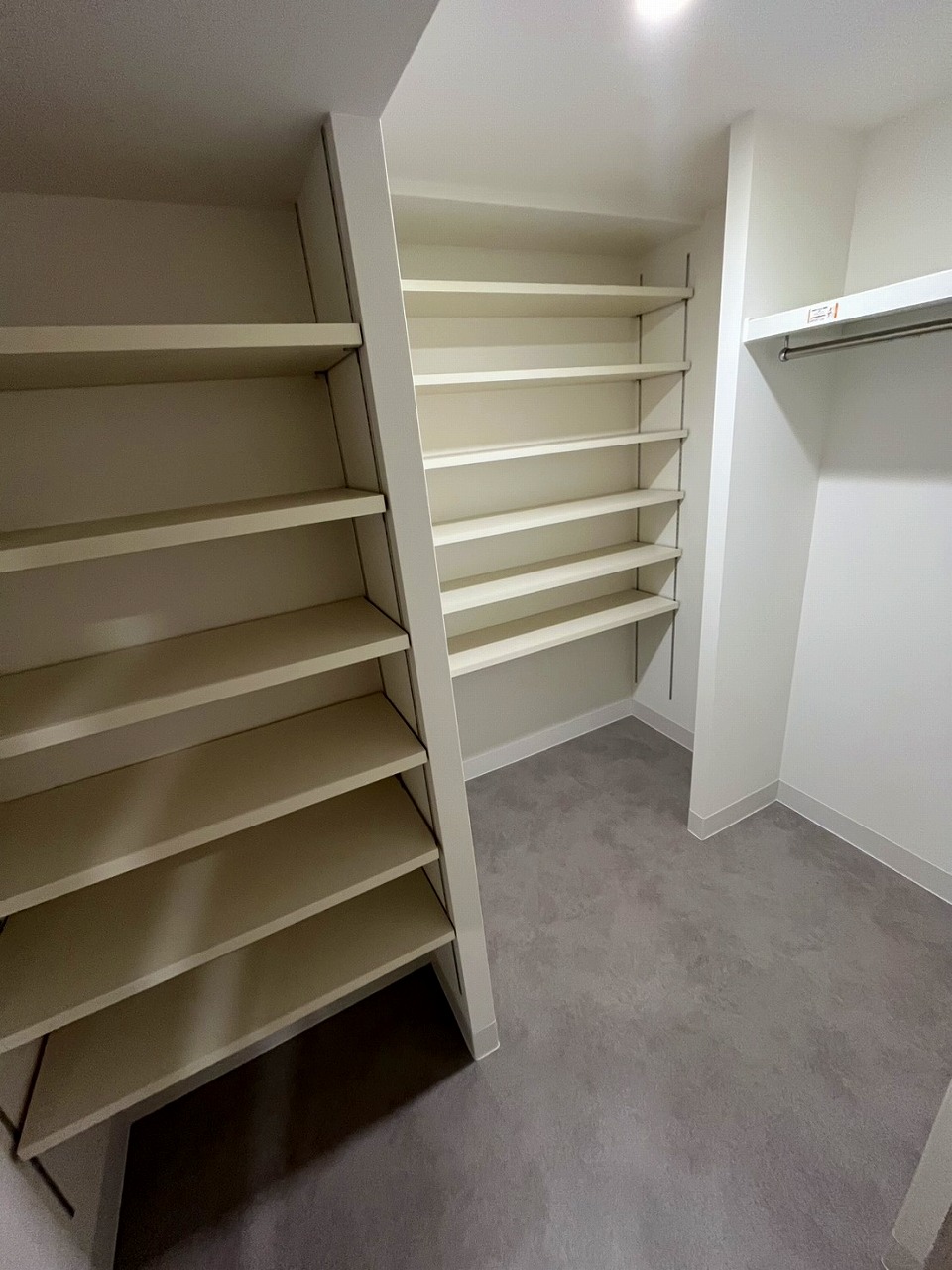 玄関　圧巻の広々シューズインクローク♪