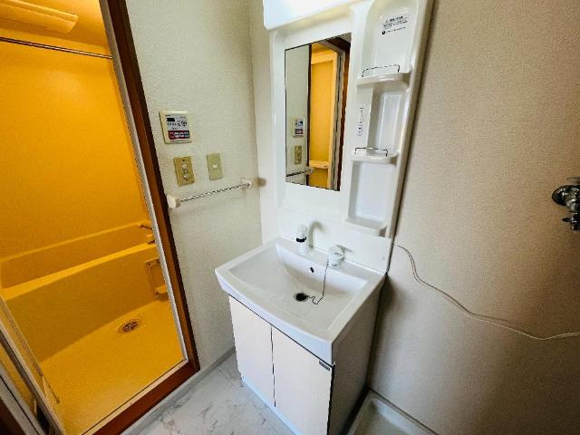 洗面設備　洗髪洗面化粧台