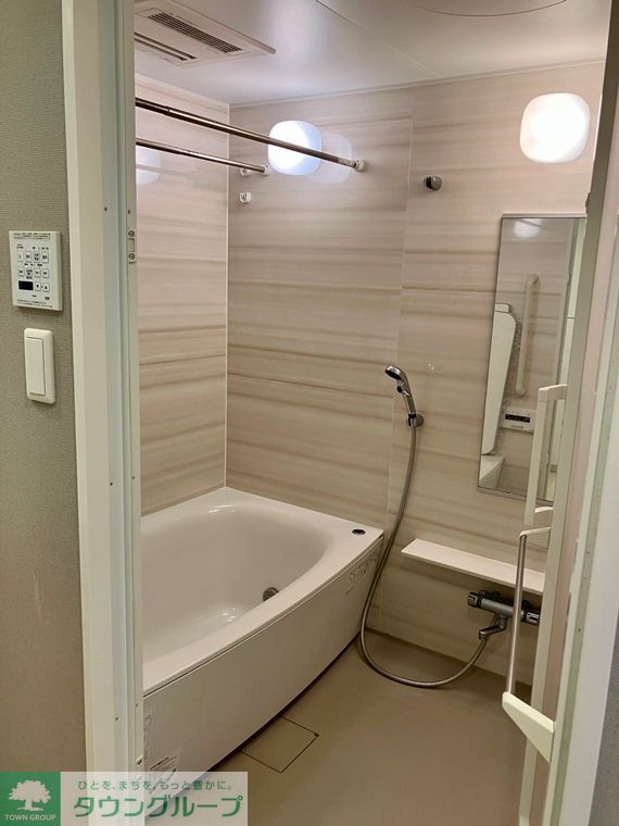 バス・シャワールーム