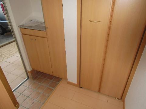 玄関　玄関（イメージ）