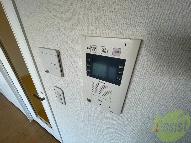 セキュリティ　ＴＶモニター付インターホンです。来客者の顔が見えるので安心！