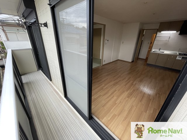 バルコニー　南向きで日当たり良好です。