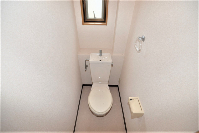 トイレ　清潔感のあるトイレです