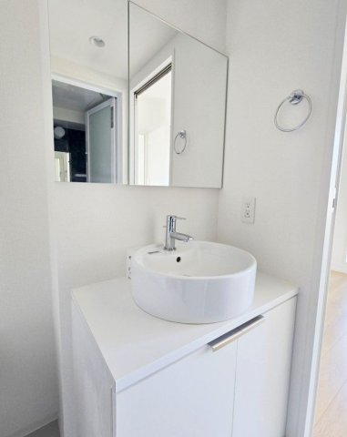 洗面設備　使いやすい洗面所です