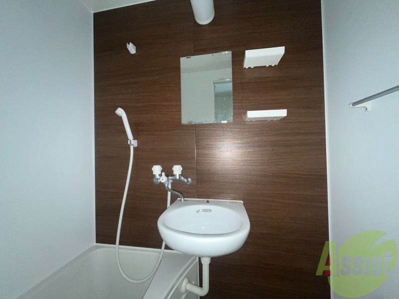 洗面設備　かわいらしい洗面台！