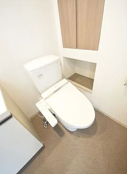 トイレ　同タイプ部屋　参考写真です