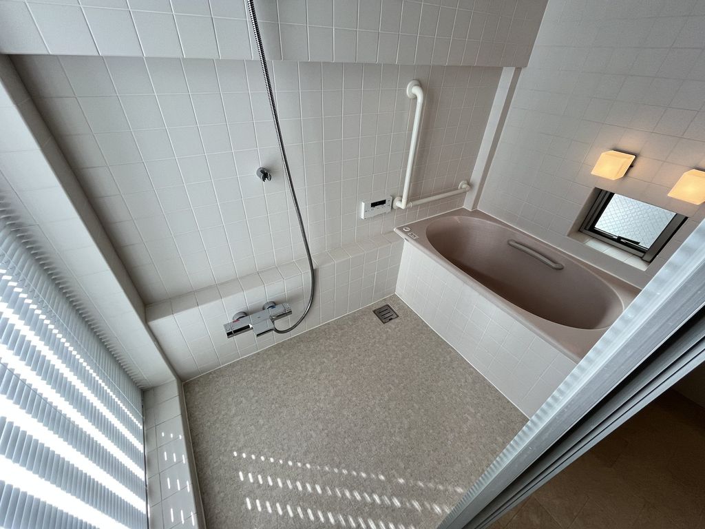 バス・シャワールーム　バルコニー