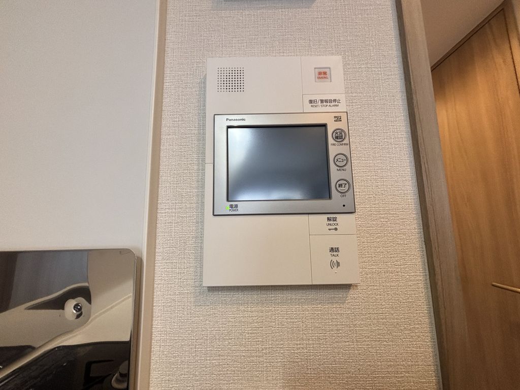 セキュリティ　モニター付きインターホン