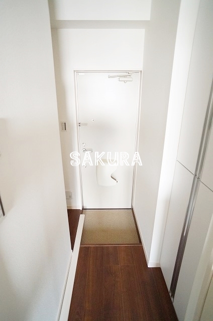 玄関　収納豊富なシューズボックスです♪