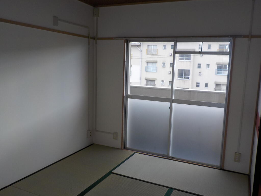 公社 将監第二住宅8号棟の居間写真