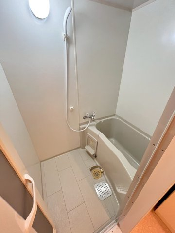 バス・シャワールーム　別号室の画像です。ご参考下さい