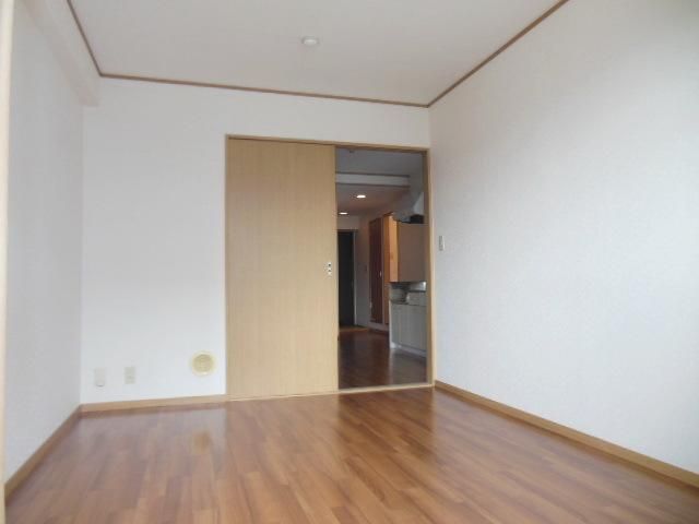 その他部屋・スペース　★広めの洋室★