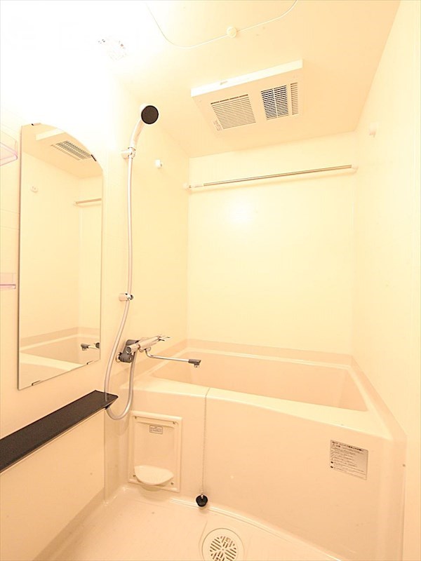 バス・シャワールーム　バスルーム