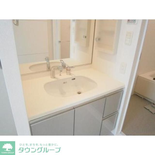 洗面設備　※写真は同タイプ住戸です。