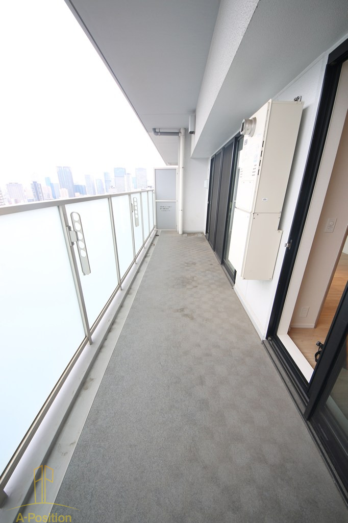 バルコニー　ブランズタワー御堂筋本町