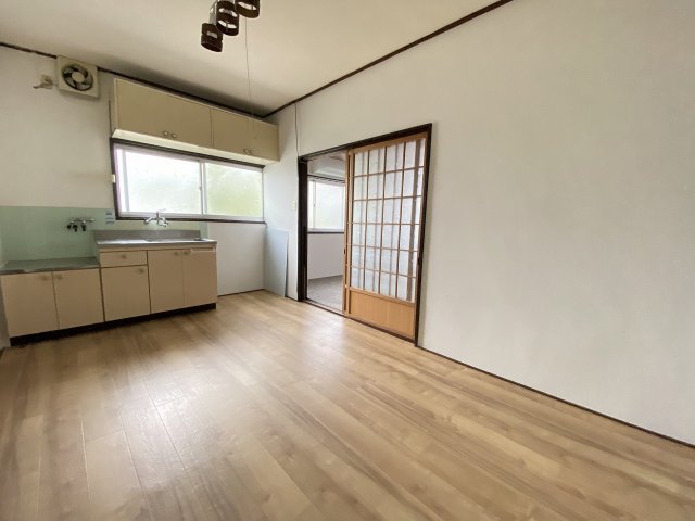 居室・リビング　角部屋住戸で過ごしやすく、おすすめです。