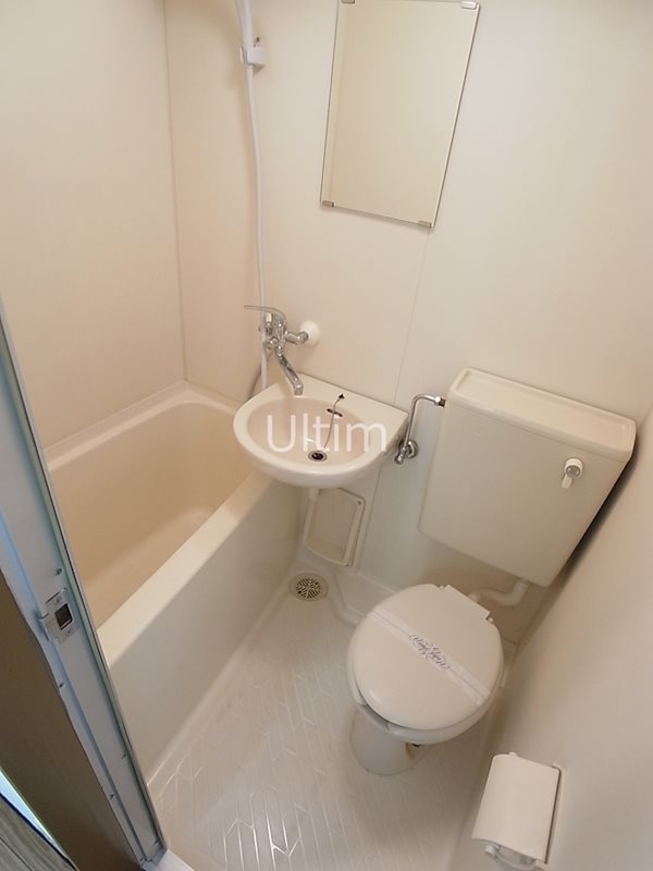 洗面設備　違うお部屋の写真です。ご参考までに