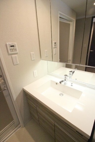 バス・シャワールーム　洗面所（前回入居時）