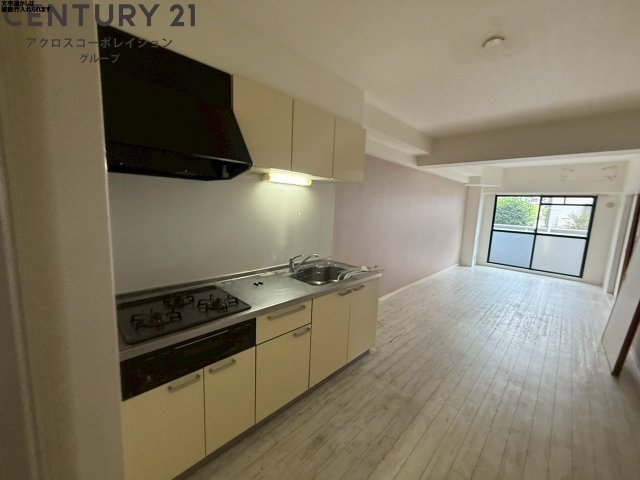 キッチン　壁付けキッチンでスペースを最大限有効活用できます！