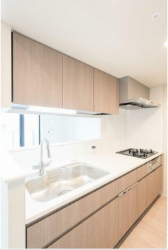 キッチン　広々とした収納豊富な三口コンロキッチン♪