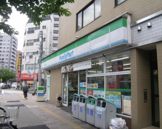 コンビニ　ファミリーマート千束一丁目店（コンビニ）まで617m